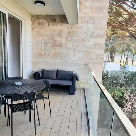 Appartement Comfortable Big Apartment-san Pietro Resort, Lalez, *