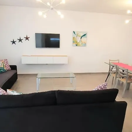 Apartment Comfortable Big Apartment-san Pietro Resort, Lalez, *
