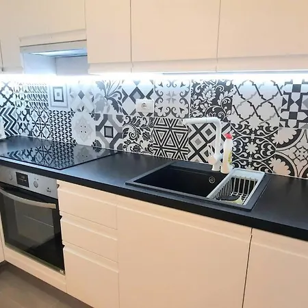Comfortable Big Apartment-san Pietro Resort, Lalez, *